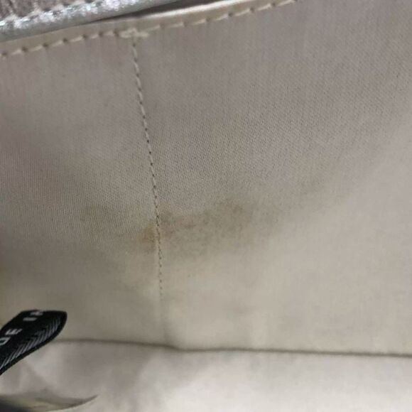 Chanel Women Pre-Loved Bag Very Good Condition - Picture 9 of 9